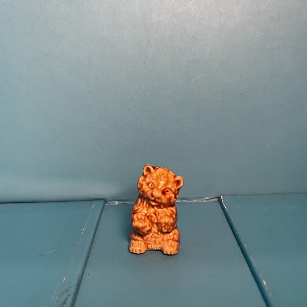 Wade Whimsies - Red Rose Tea - Bear Cub